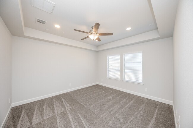 Building Photo - 29819 Breezy Pnes Lp