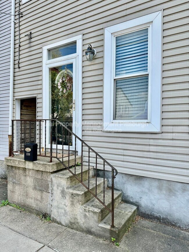 Building Photo - 138 Pius St