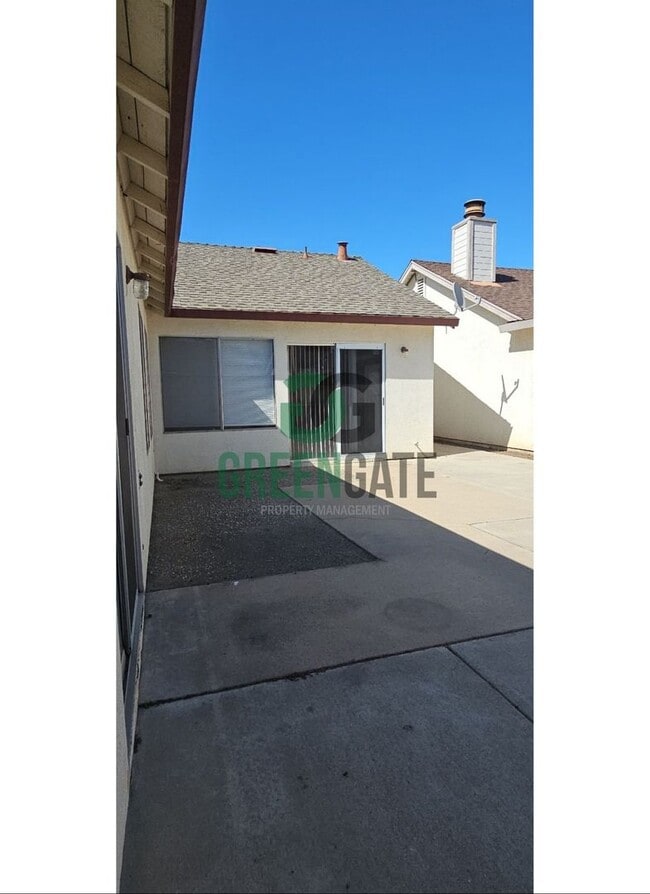 Building Photo - 3 BEDROOM 2 BATH HOME MOVE IN READY IN North MODESTO!