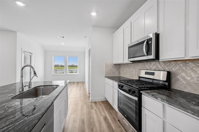 Building Photo - 13814 Salome Dr