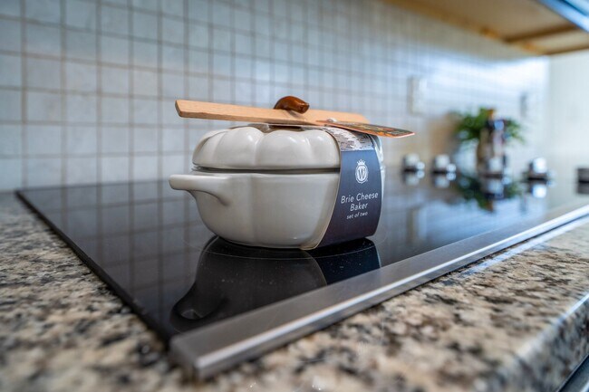 Building Photo - Beautiful Single-Family Home for Rent in Reserve at Legacy Park.Casselberry.