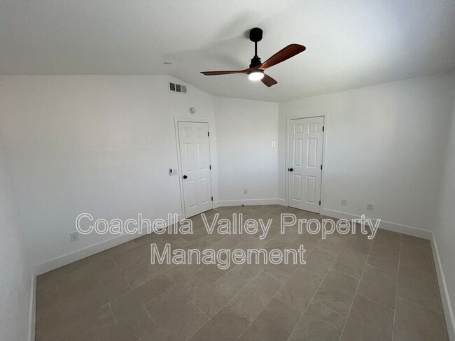 Building Photo - 47675 Azalea St