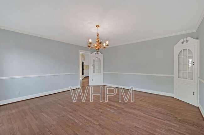 Building Photo - 1000 Chancery Ln