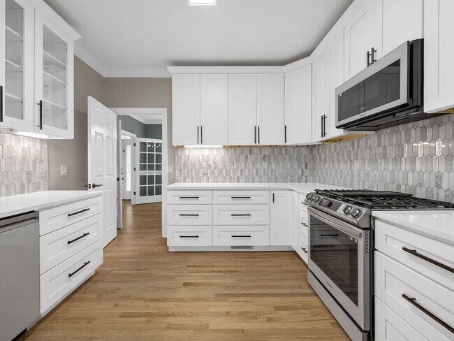 Building Photo - 708 Symmetry Ct
