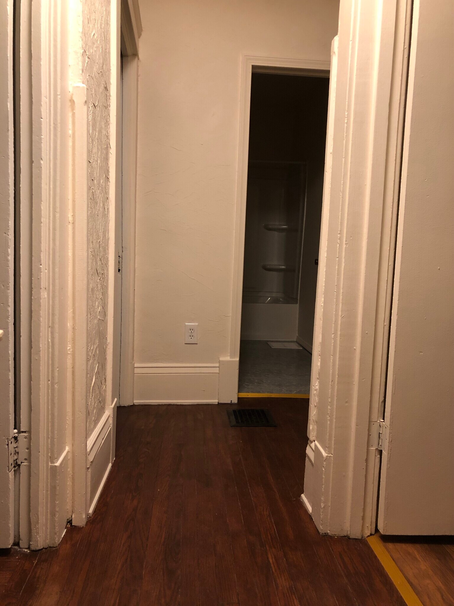 Building Photo - 307 Gilmore Ave