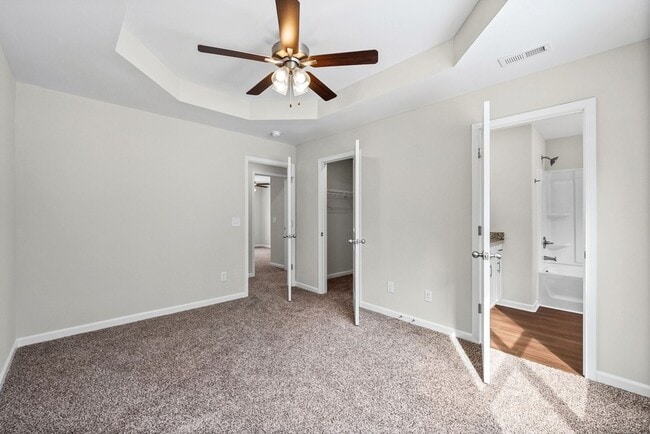 Building Photo - 839 Cumberland Dr