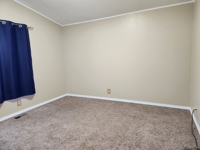 Building Photo - 1625 Main St