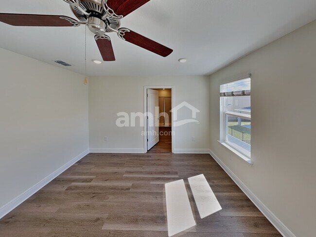 Building Photo - 5981 Sycamore Pl St