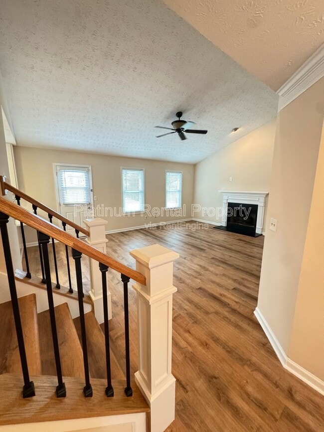 Building Photo - 1444 Glenfield Dr