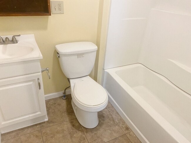 Building Photo - Italian Estates Property Management