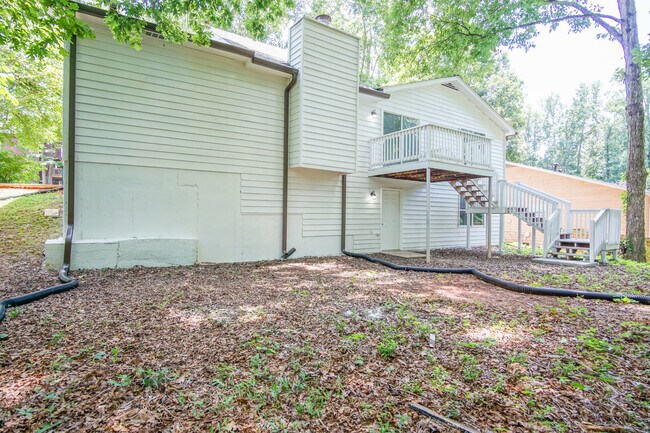 Building Photo - 3137 Glen Hollow Dr