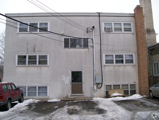 Building Photo - 1506 E 23rd St
