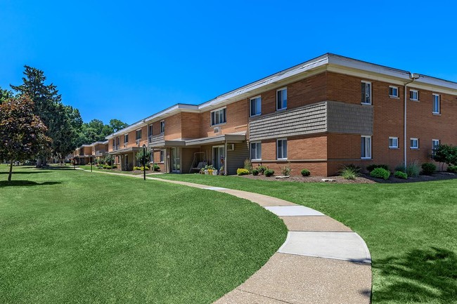 Willo Park Apartments - Willoughby, OH | Apartment Finder