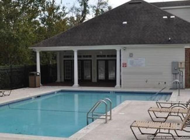 Building Photo - Gorgeous 3 BD 3 BA Townhome Located in Chase's Run!