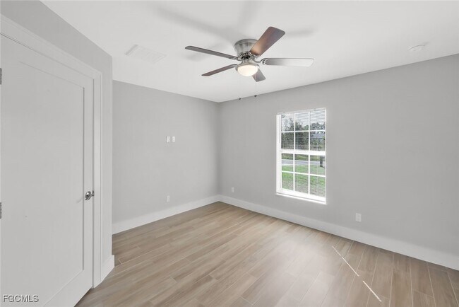 Building Photo - 2806 22nd St W