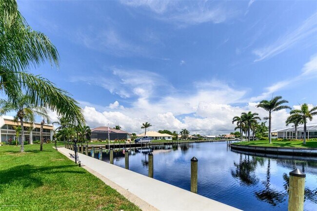 Building Photo - 1080 Bal Harbor Blvd