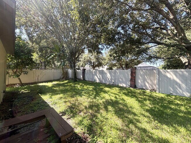 Building Photo - 902 Hire Cir