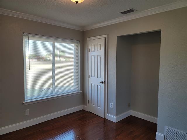 Building Photo - 3516 Wildwood Cir