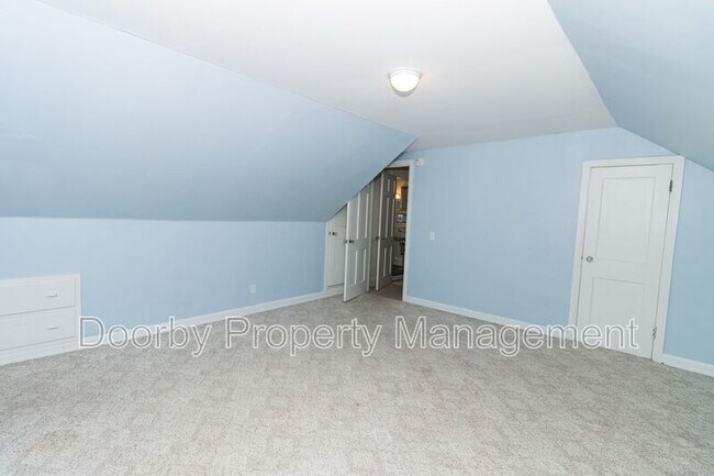 Building Photo - 408 Frazier Dr