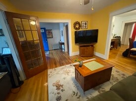 Building Photo - 92 Harnden Ave
