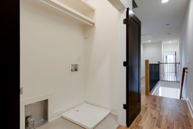 Building Photo - New Construction Modern Luxury in Nashville