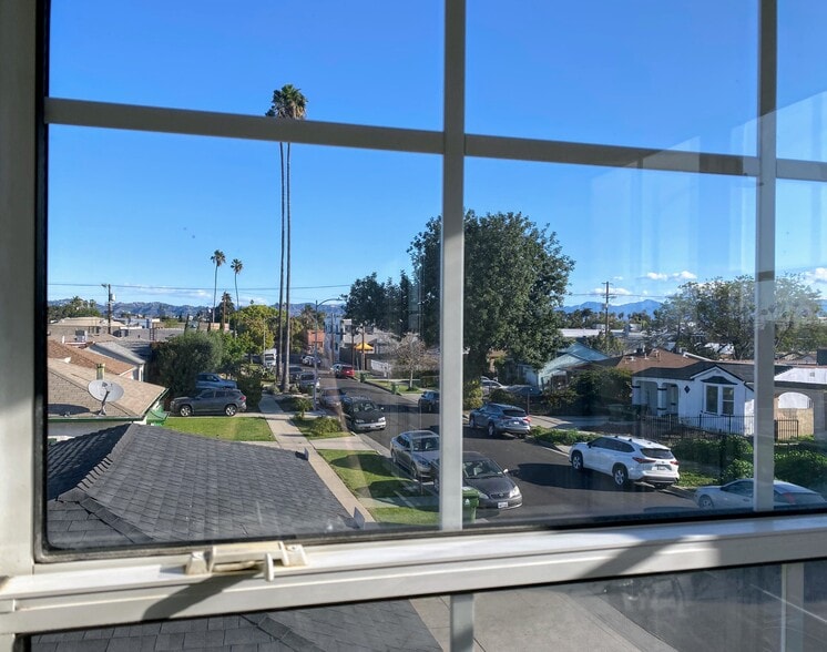 Building Photo - 4403 1/2 W Exposition Blvd