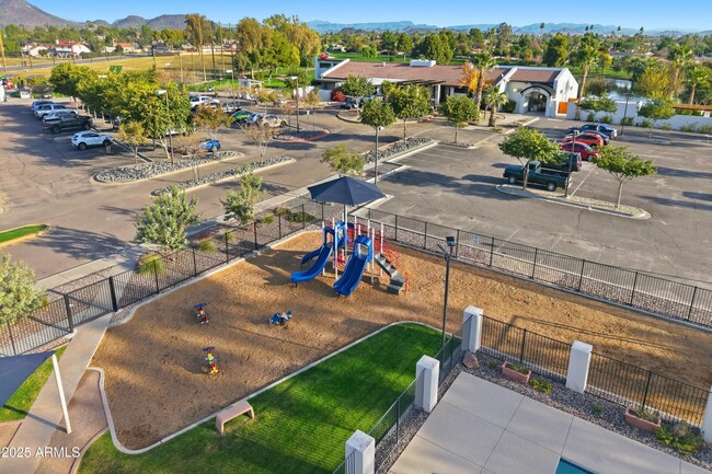 Building Photo - 17853 N 43rd Dr