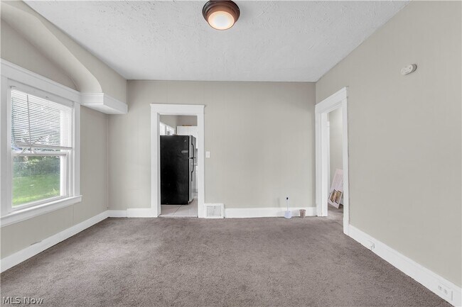 Building Photo - 12322 Fairport Ave