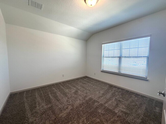 Building Photo - NEW CONSTRUCTION IN GATED COMMUNITY!!! BUI...