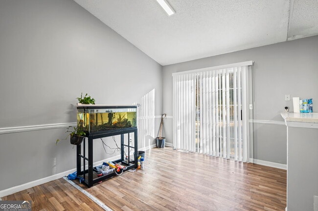 Building Photo - 5626 Pine Gate Dr