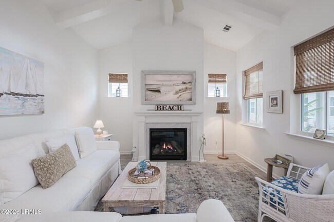 Building Photo - 171 Tropics Ave