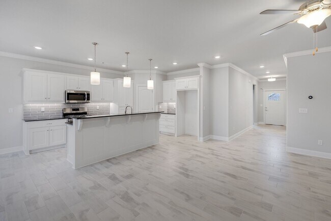 Building Photo - 500 Piper Ln