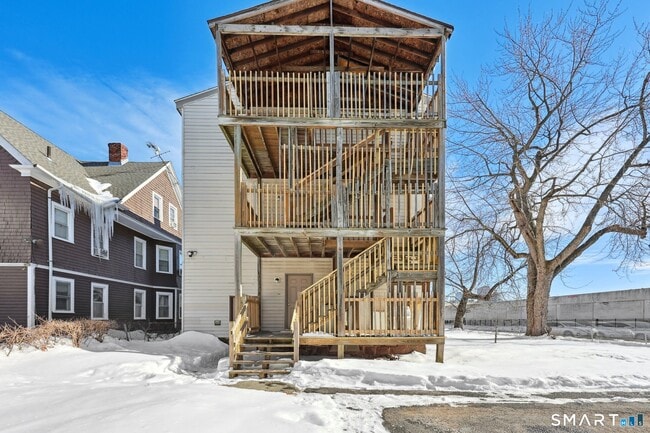 Building Photo - 1-3 Magnolia St