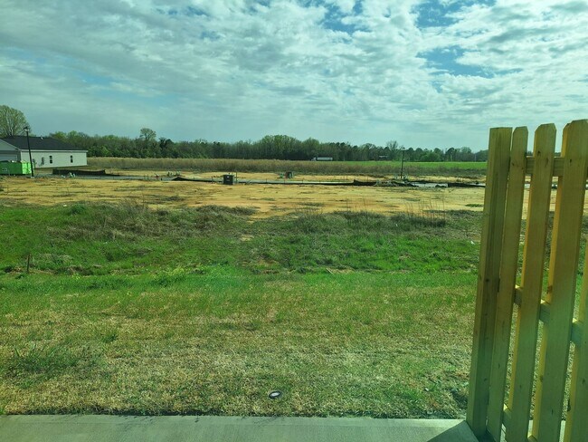 Building Photo - 725 Gatestone Ln