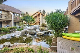 Building Photo - 2 Bedroom Ground Floor Irvine Condo