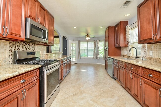 Building Photo - 5510 Poundstone Ct