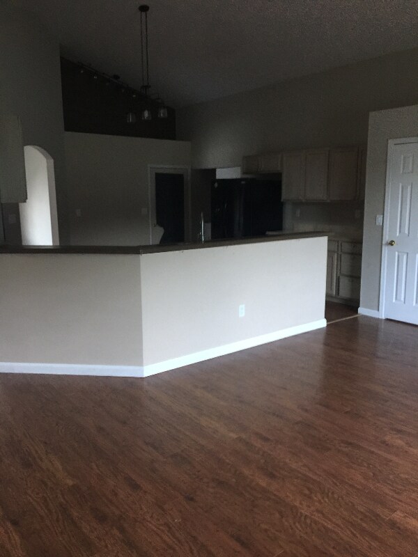 Building Photo - 151 Scott Dr