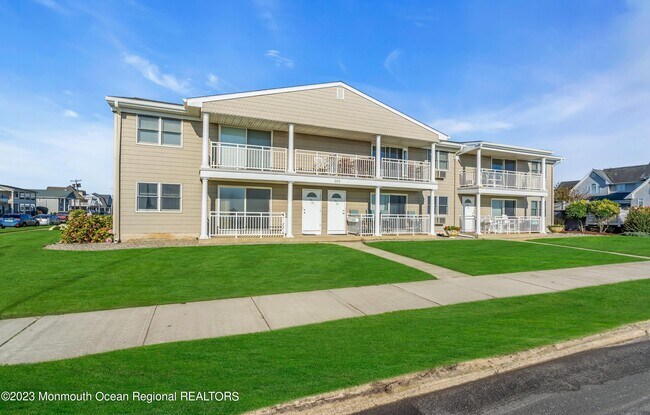 Primary Photo - 205 Ocean Ave N