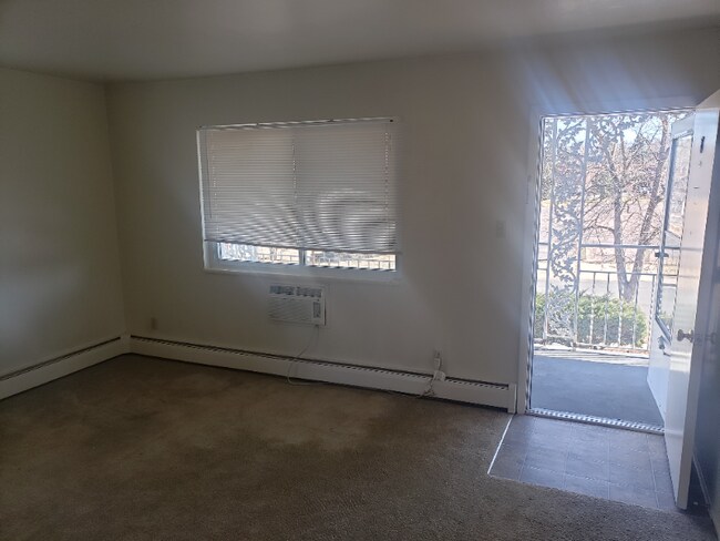 Building Photo - 1424 Stanley Ln