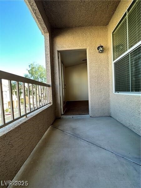 Building Photo - 10550 W Alexander Rd