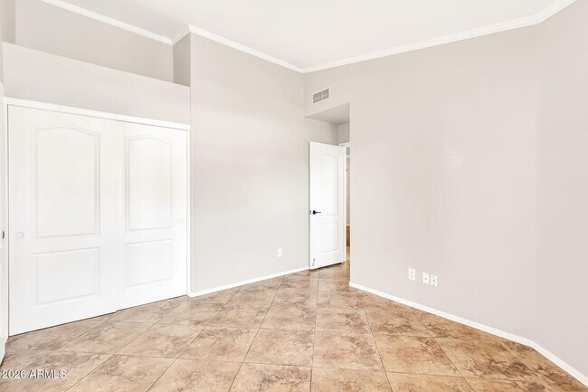 Building Photo - 1113 E Betsy Ln