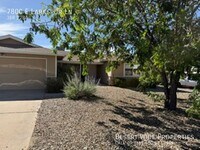 Building Photo - 7800 E Larkspur Ln