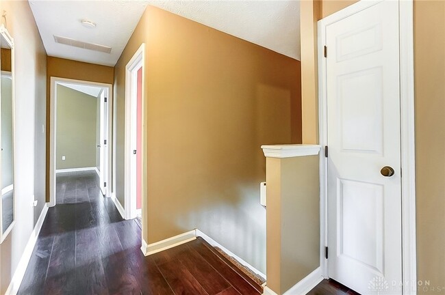 Building Photo - 2327 Polo Park Dr