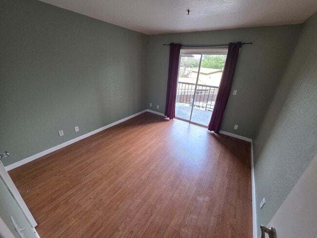 Building Photo - 1973 Bonifacio St