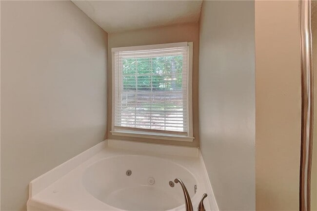 Building Photo - 3912 Sharpel Ln NW