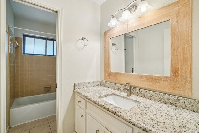 Building Photo - 6106 Vance Jackson Rd