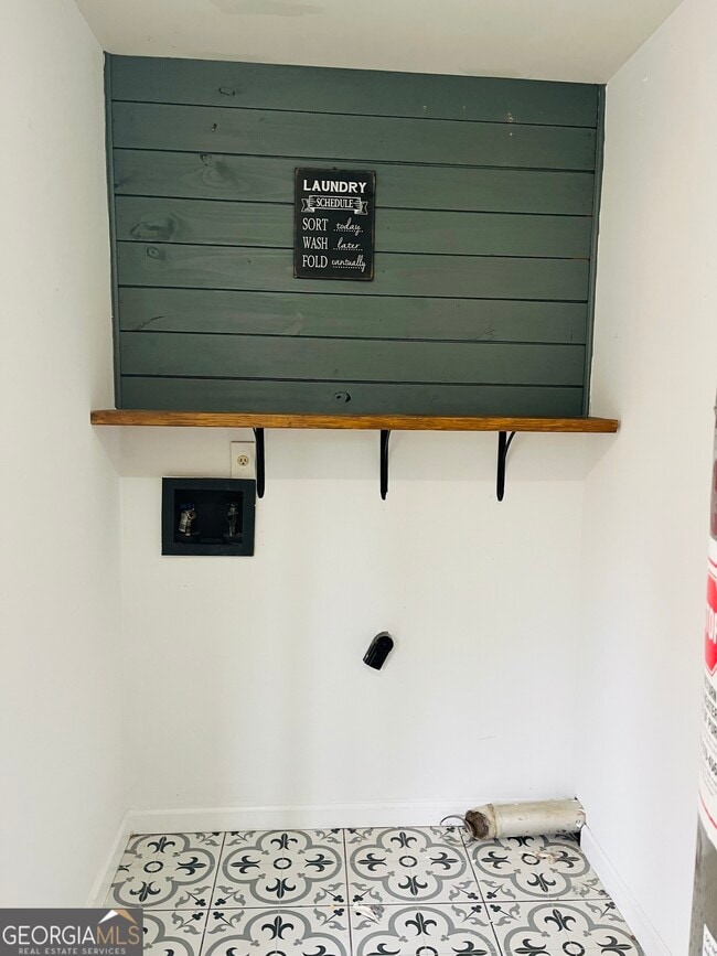 Building Photo - 502 Bavarian Dr