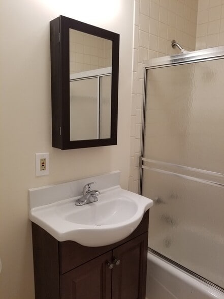 Building Photo - 2327 Polk St