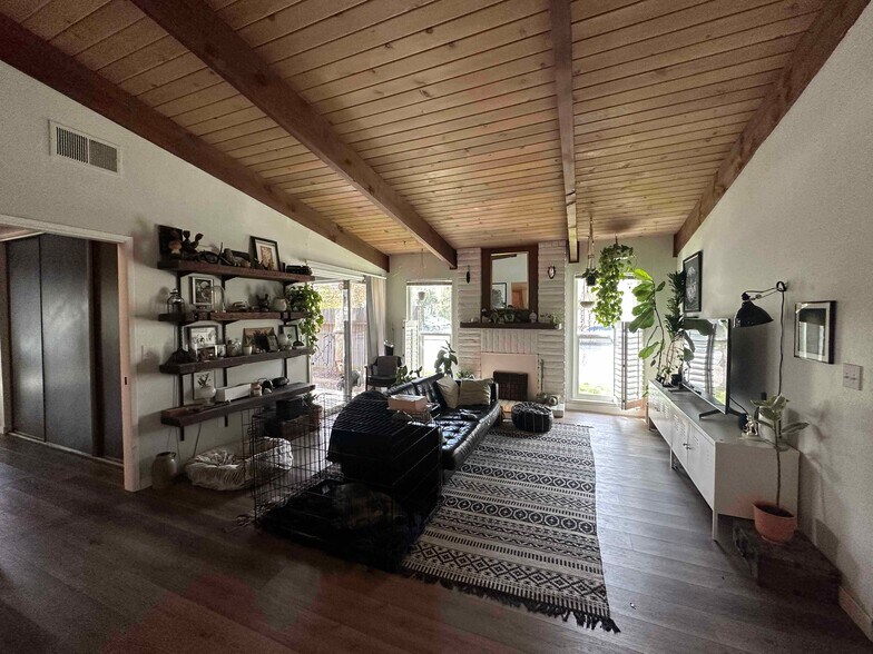 Building Photo - 2104 Del Rey Ct