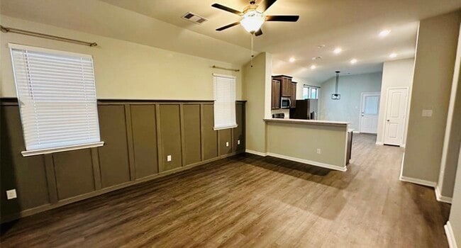 Building Photo - 14223 Grand Hls Dr